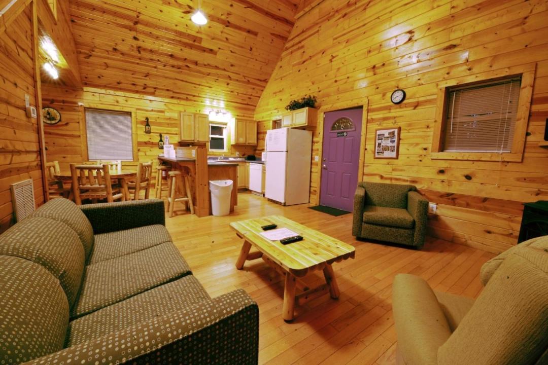 The Cabins At Pine Haven - Beckley Beaver Kültér fotó